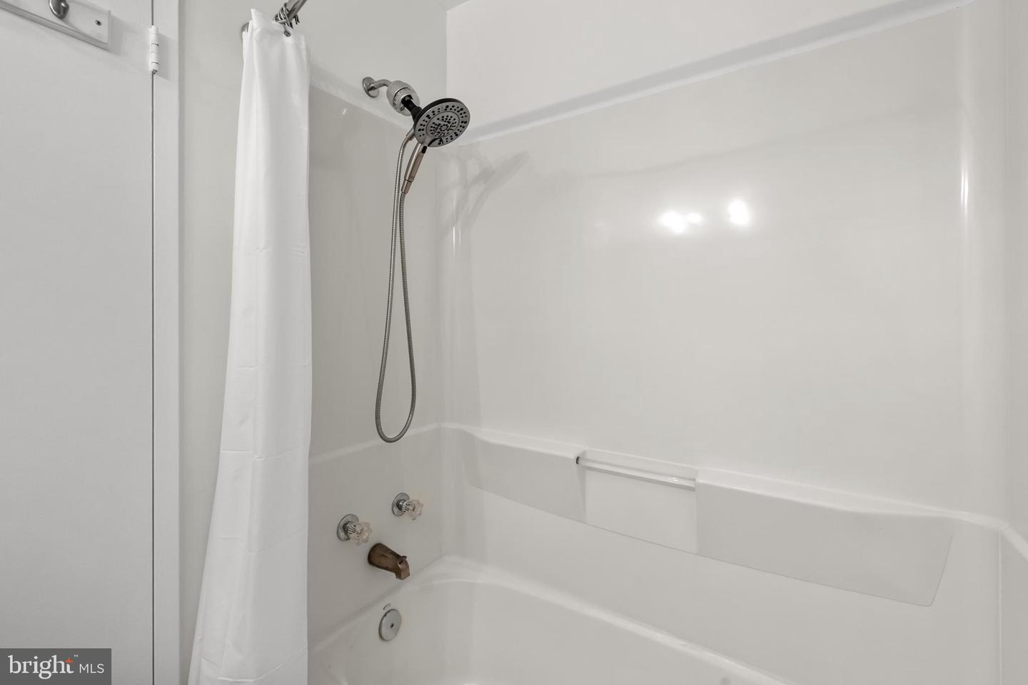 11648 IVYSTONE CT #1B2, RESTON, Virginia 20191, 3 Bedrooms Bedrooms, ,2 BathroomsBathrooms,Residential,For sale,11648 IVYSTONE CT #1B2,VAFX2266212 MLS # VAFX2266212