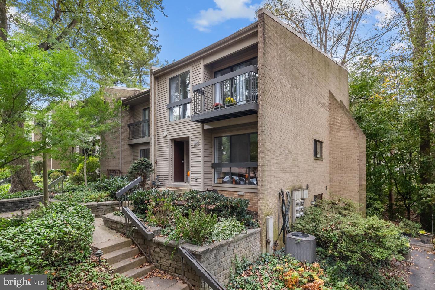 11648 IVYSTONE CT #1B2, RESTON, Virginia 20191, 3 Bedrooms Bedrooms, ,2 BathroomsBathrooms,Residential,For sale,11648 IVYSTONE CT #1B2,VAFX2266212 MLS # VAFX2266212