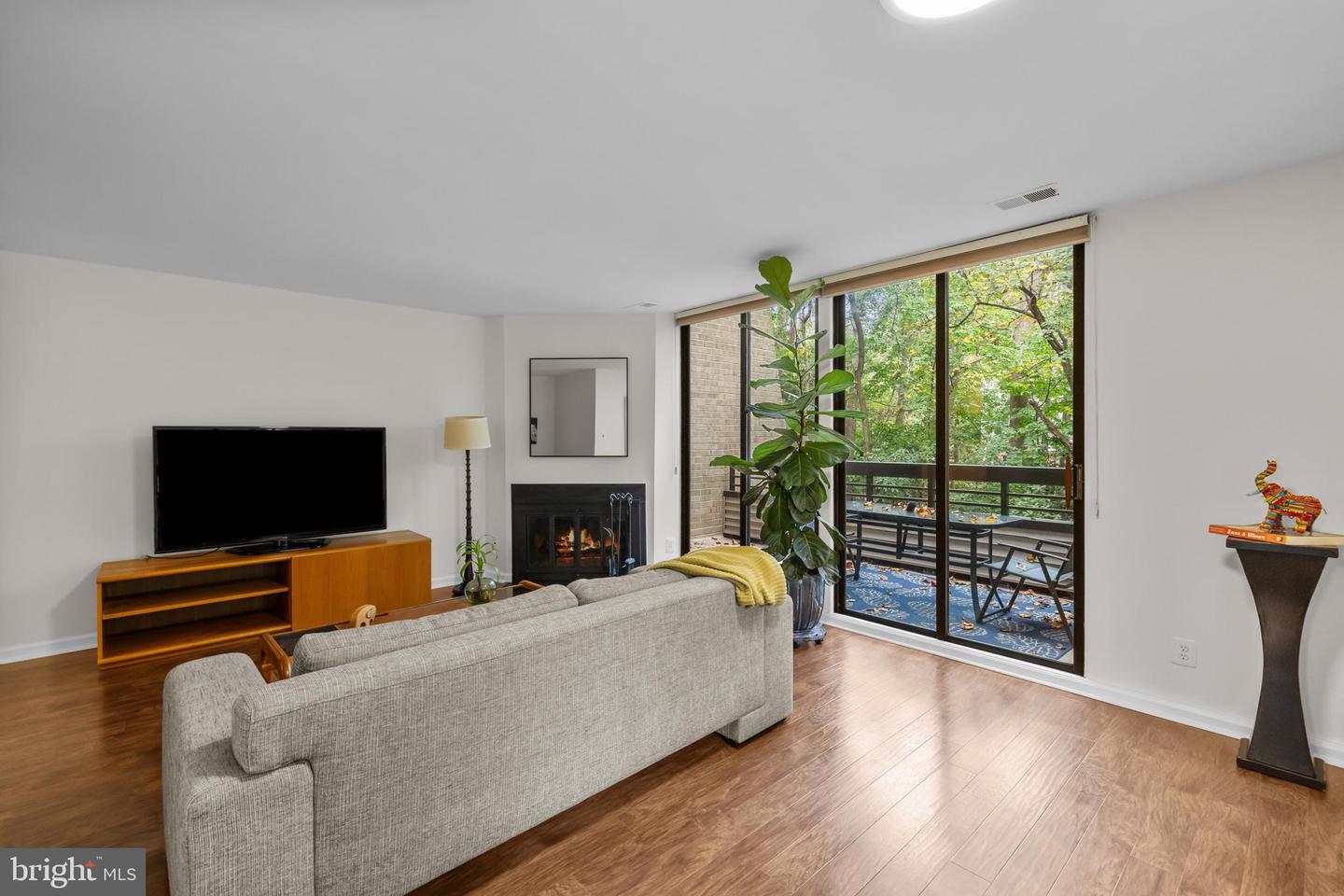 11648 IVYSTONE CT #1B2, RESTON, Virginia 20191, 3 Bedrooms Bedrooms, ,2 BathroomsBathrooms,Residential,For sale,11648 IVYSTONE CT #1B2,VAFX2266212 MLS # VAFX2266212
