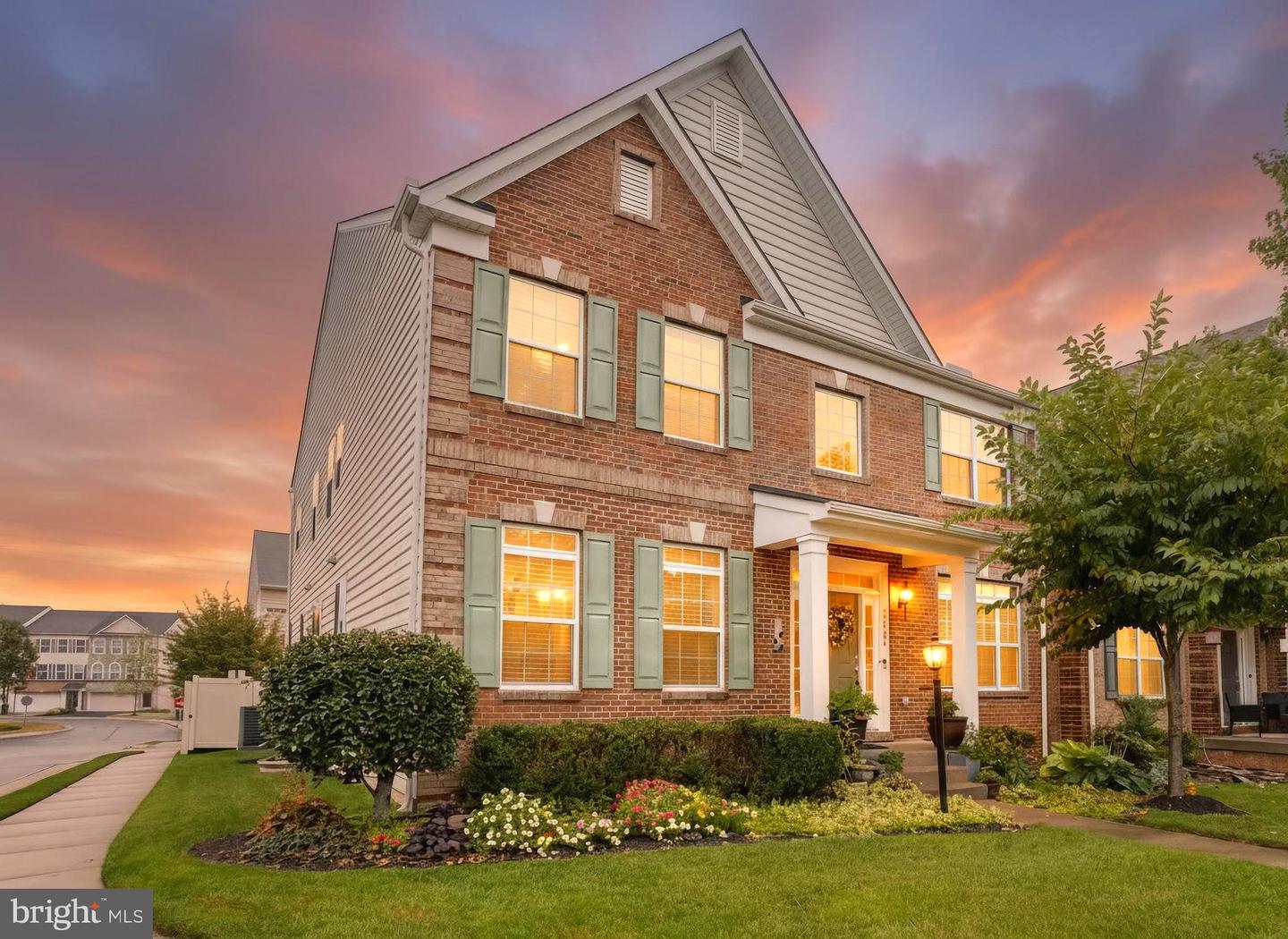 25184 CRESTED WHEAT DR, ALDIE, Virginia 20105, 5 Bedrooms Bedrooms, ,4 BathroomsBathrooms,Residential,For sale,25184 CRESTED WHEAT DR,VALO2106590 MLS # VALO2106590