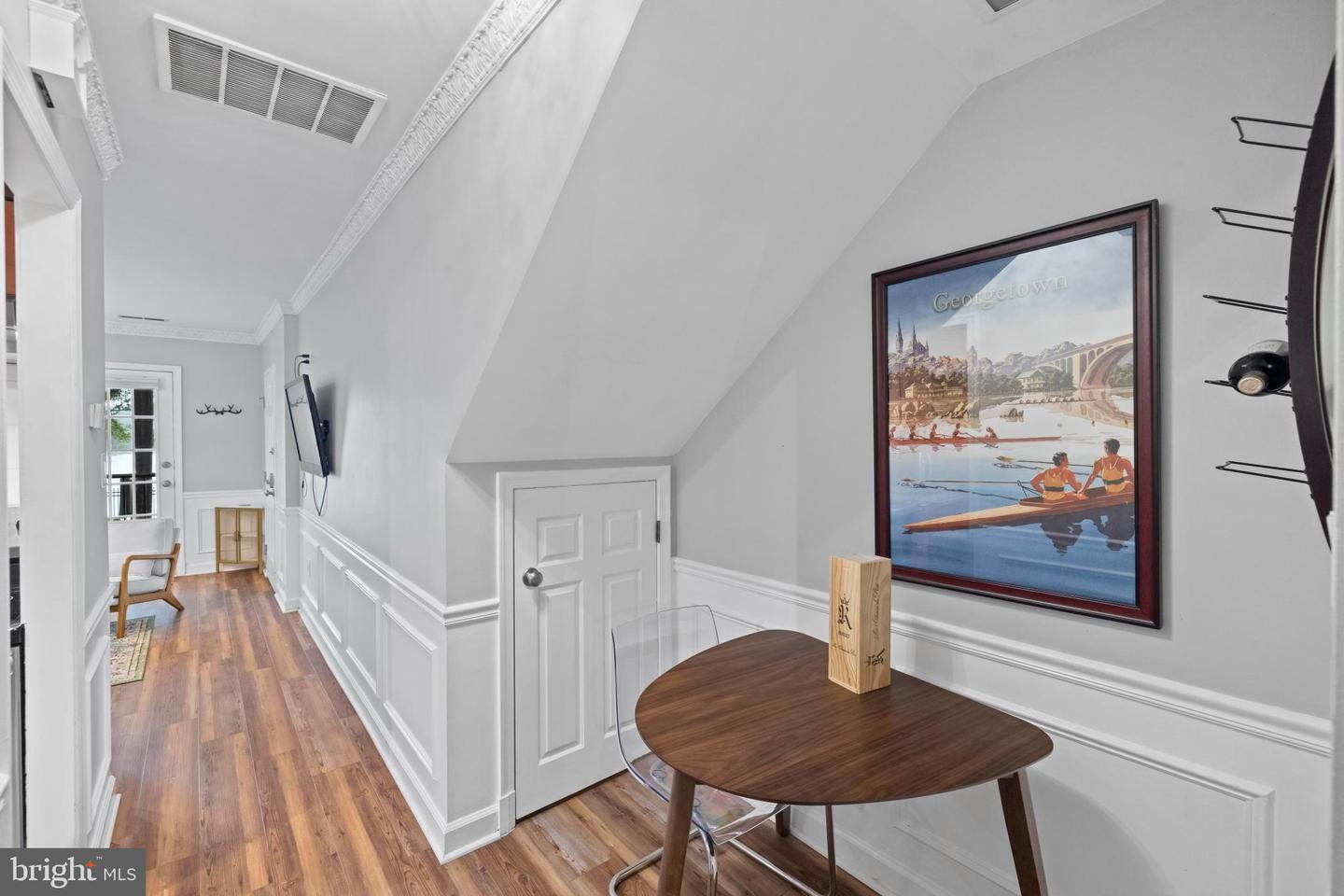 4613 MACARTHUR BLVD NW #A, WASHINGTON, District Of Columbia 20007, 1 Bedroom Bedrooms, 5 Rooms Rooms,1 BathroomBathrooms,Residential,For sale,4613 MACARTHUR BLVD NW #A,DCDC2221762 MLS # DCDC2221762