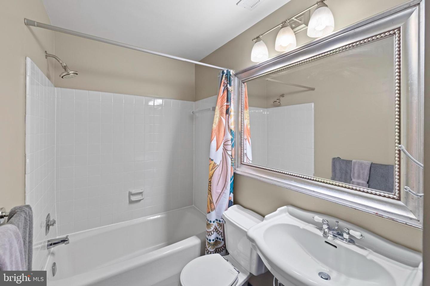 4613 MACARTHUR BLVD NW #A, WASHINGTON, District Of Columbia 20007, 1 Bedroom Bedrooms, 5 Rooms Rooms,1 BathroomBathrooms,Residential,For sale,4613 MACARTHUR BLVD NW #A,DCDC2221762 MLS # DCDC2221762