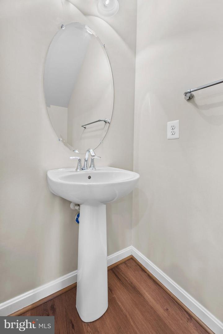 9413 STONEWALL RD, MANASSAS, Virginia 20110, 3 Bedrooms Bedrooms, ,2 BathroomsBathrooms,Residential,For sale,9413 STONEWALL RD,VAMN2009336 MLS # VAMN2009336