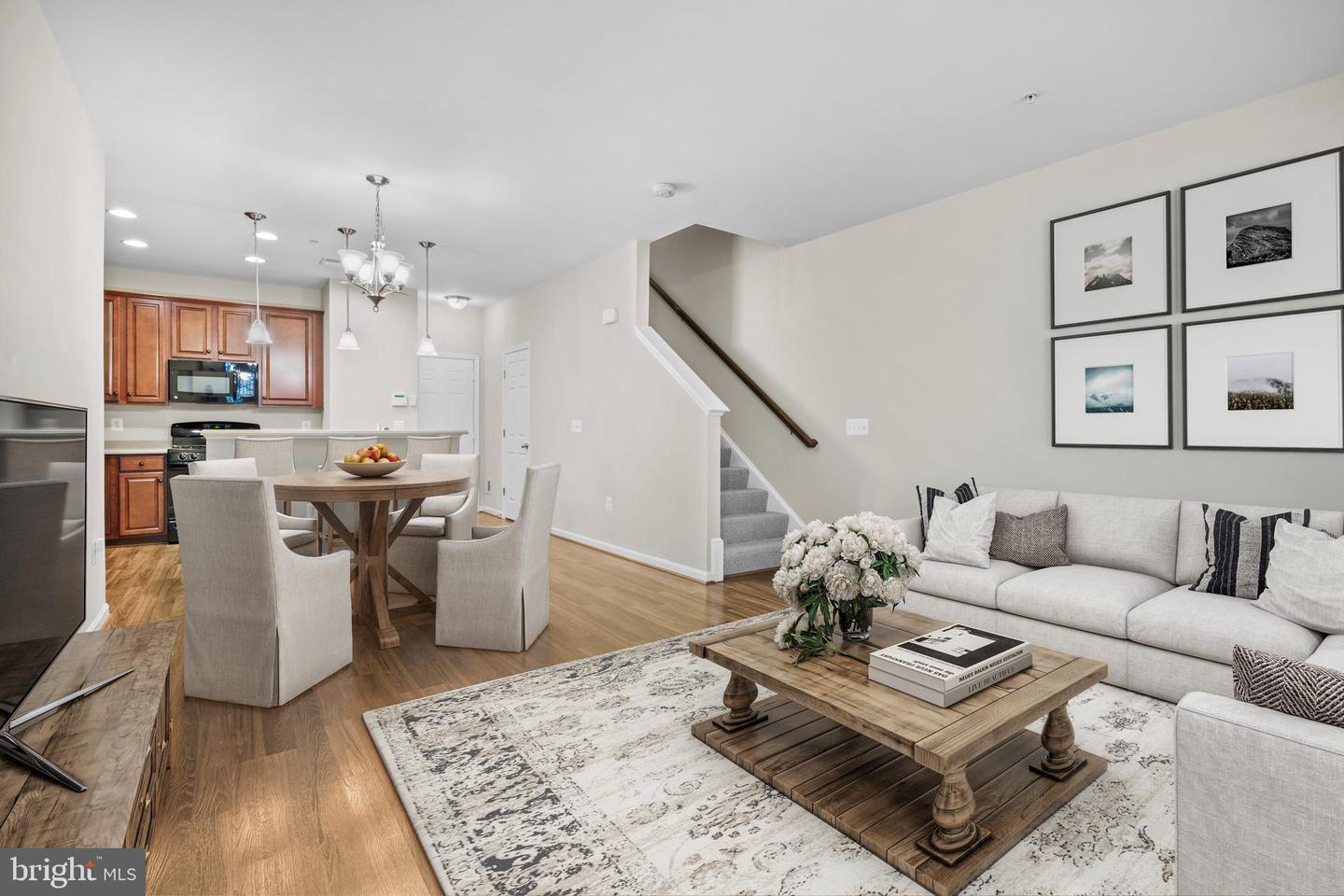 9413 STONEWALL RD, MANASSAS, Virginia 20110, 3 Bedrooms Bedrooms, ,2 BathroomsBathrooms,Residential,For sale,9413 STONEWALL RD,VAMN2009336 MLS # VAMN2009336