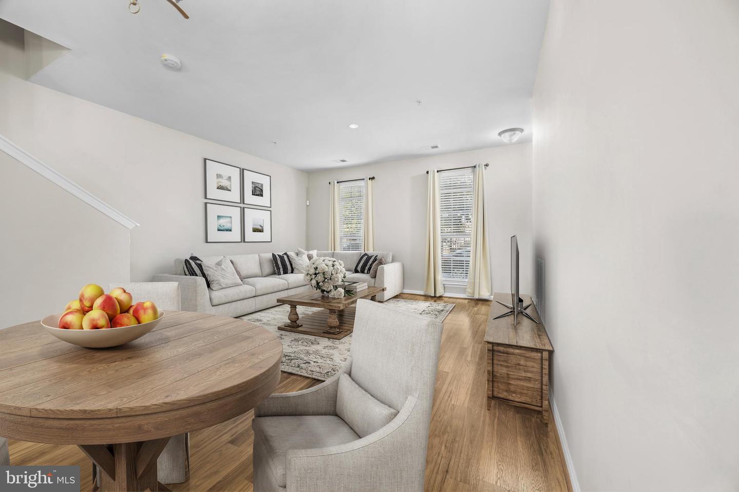 9413 STONEWALL RD, MANASSAS, Virginia 20110, 3 Bedrooms Bedrooms, ,2 BathroomsBathrooms,Residential,For sale,9413 STONEWALL RD,VAMN2009336 MLS # VAMN2009336