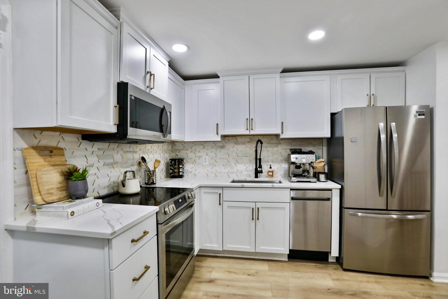 2180 WHISPERWOOD GLEN LN, RESTON, Virginia 20191, 3 Bedrooms Bedrooms, 6 Rooms Rooms,2 BathroomsBathrooms,Residential,For sale,2180 WHISPERWOOD GLEN LN,VAFX2266672 MLS # VAFX2266672