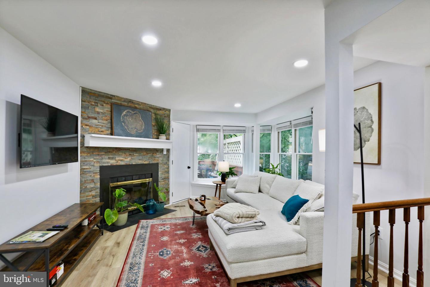 2180 WHISPERWOOD GLEN LN, RESTON, Virginia 20191, 3 Bedrooms Bedrooms, 6 Rooms Rooms,2 BathroomsBathrooms,Residential,For sale,2180 WHISPERWOOD GLEN LN,VAFX2266672 MLS # VAFX2266672