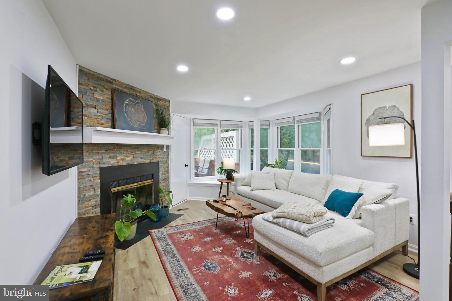 2180 WHISPERWOOD GLEN LN, RESTON, Virginia 20191, 3 Bedrooms Bedrooms, 6 Rooms Rooms,2 BathroomsBathrooms,Residential,For sale,2180 WHISPERWOOD GLEN LN,VAFX2266672 MLS # VAFX2266672