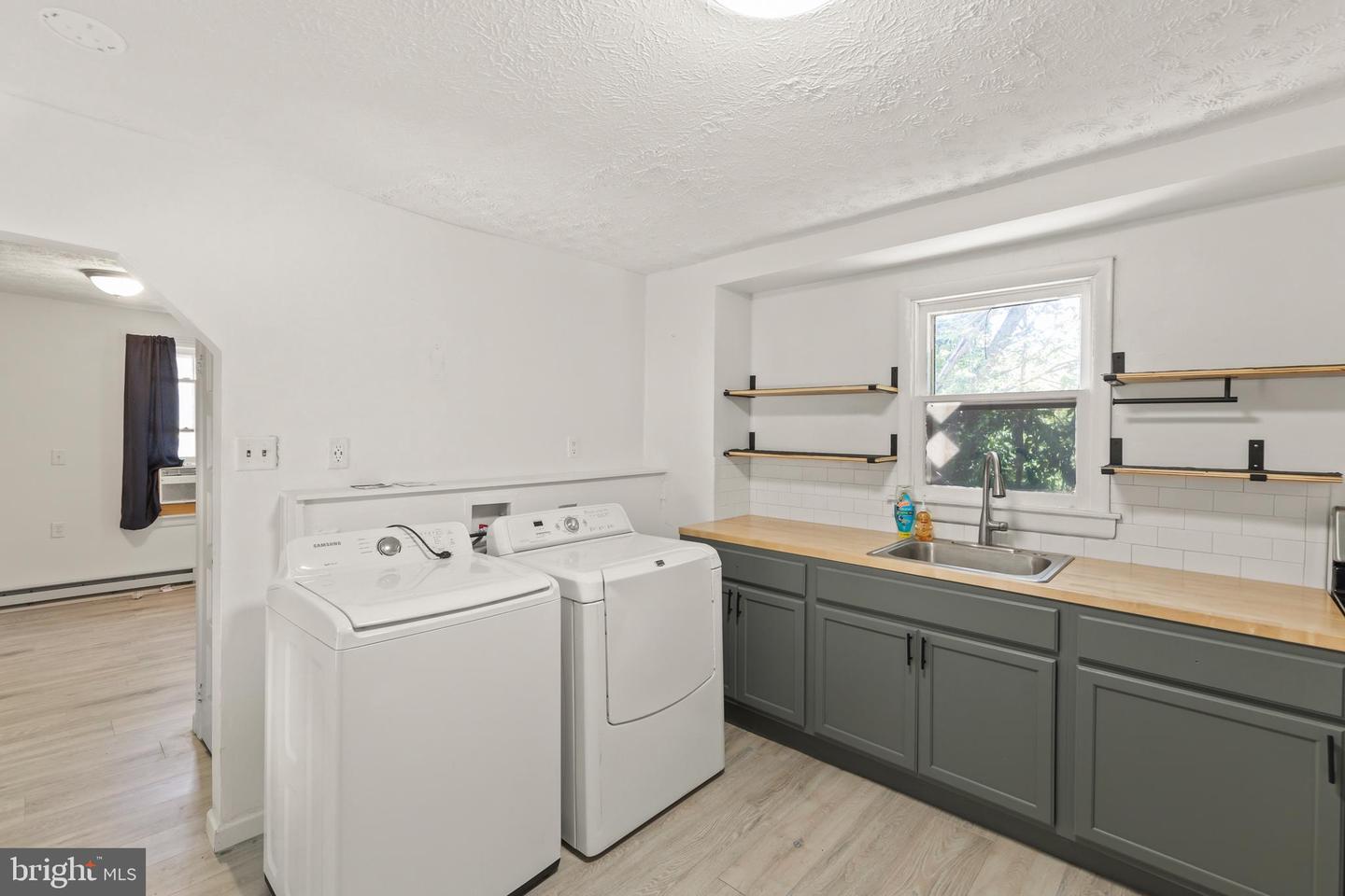 5362 GERMAIN ST, STEPHENS CITY, Virginia 22655, 3 Bedrooms Bedrooms, ,1 BathroomBathrooms,Residential,For sale,5362 GERMAIN ST,VAFV2036768 MLS # VAFV2036768