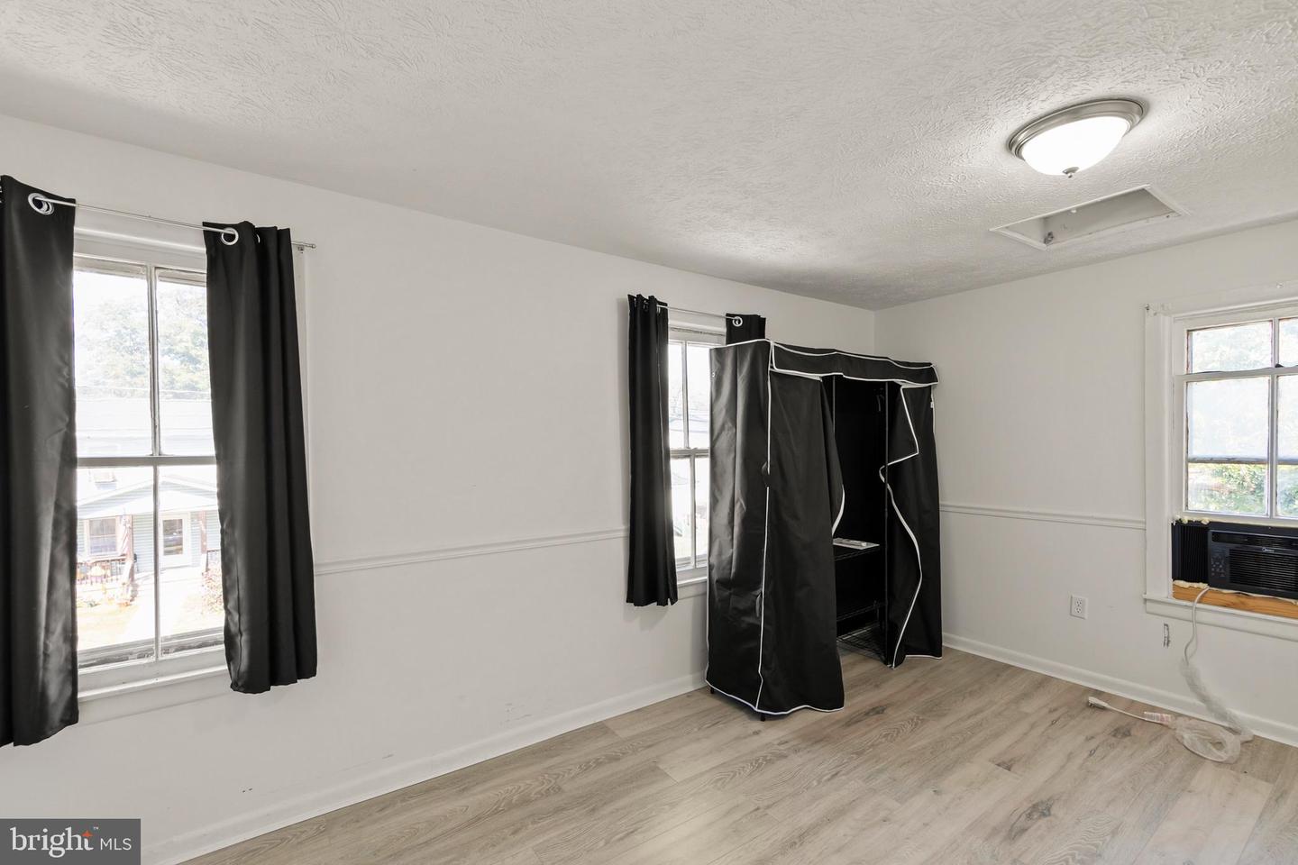 5362 GERMAIN ST, STEPHENS CITY, Virginia 22655, 3 Bedrooms Bedrooms, ,1 BathroomBathrooms,Residential,For sale,5362 GERMAIN ST,VAFV2036768 MLS # VAFV2036768