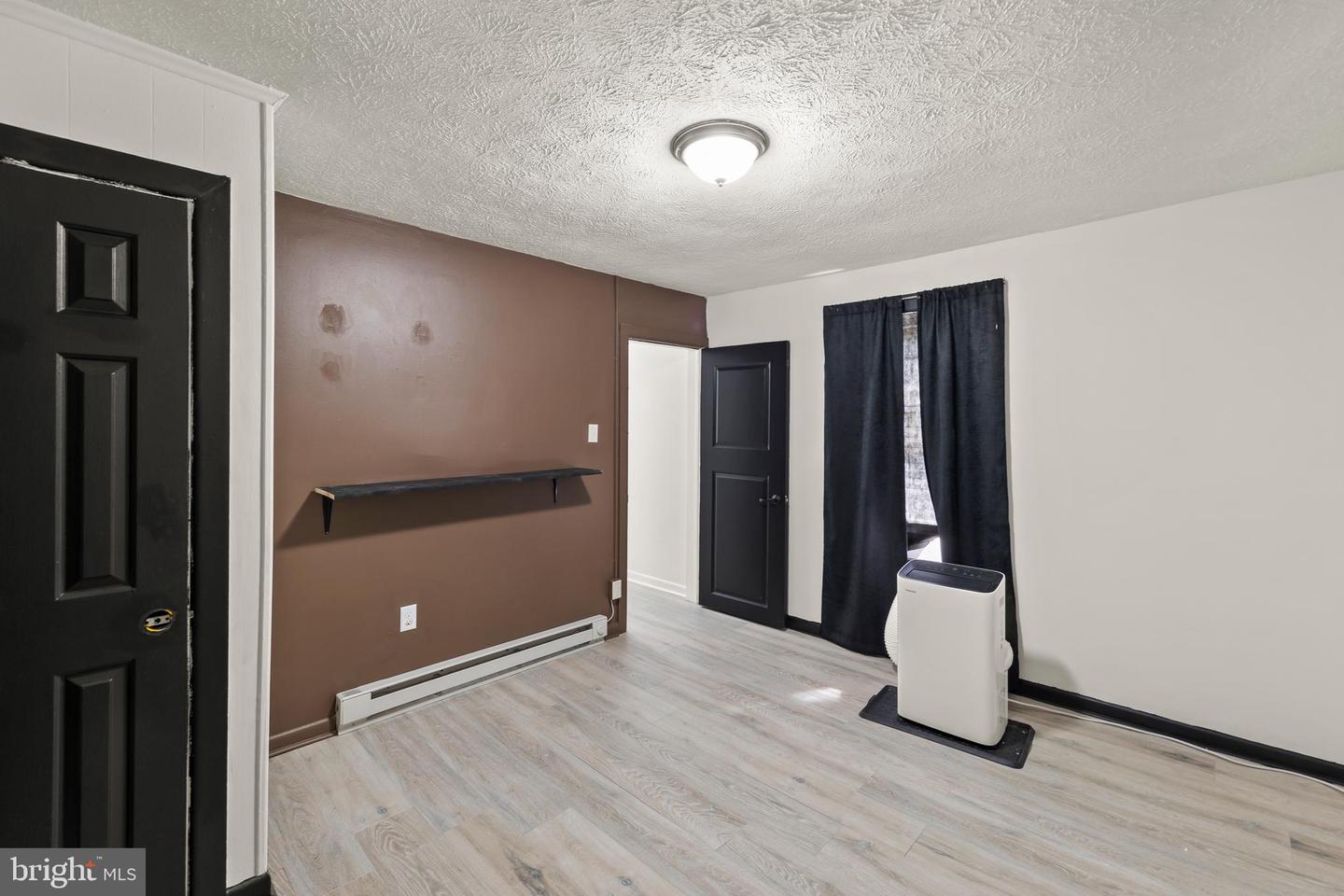 5362 GERMAIN ST, STEPHENS CITY, Virginia 22655, 3 Bedrooms Bedrooms, ,1 BathroomBathrooms,Residential,For sale,5362 GERMAIN ST,VAFV2036768 MLS # VAFV2036768