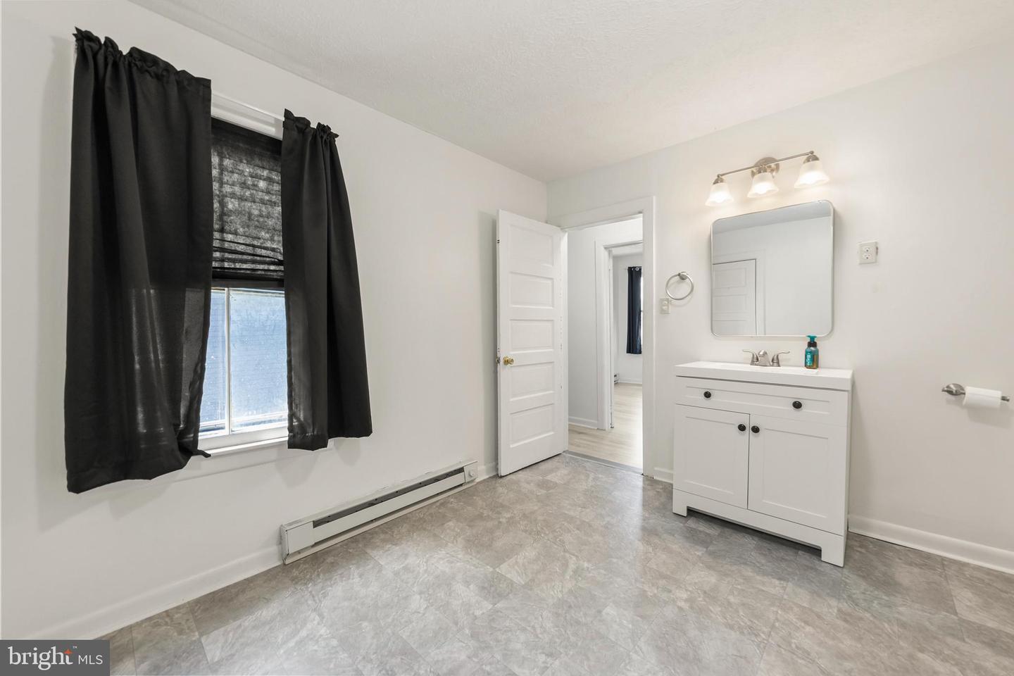 5362 GERMAIN ST, STEPHENS CITY, Virginia 22655, 3 Bedrooms Bedrooms, ,1 BathroomBathrooms,Residential,For sale,5362 GERMAIN ST,VAFV2036768 MLS # VAFV2036768