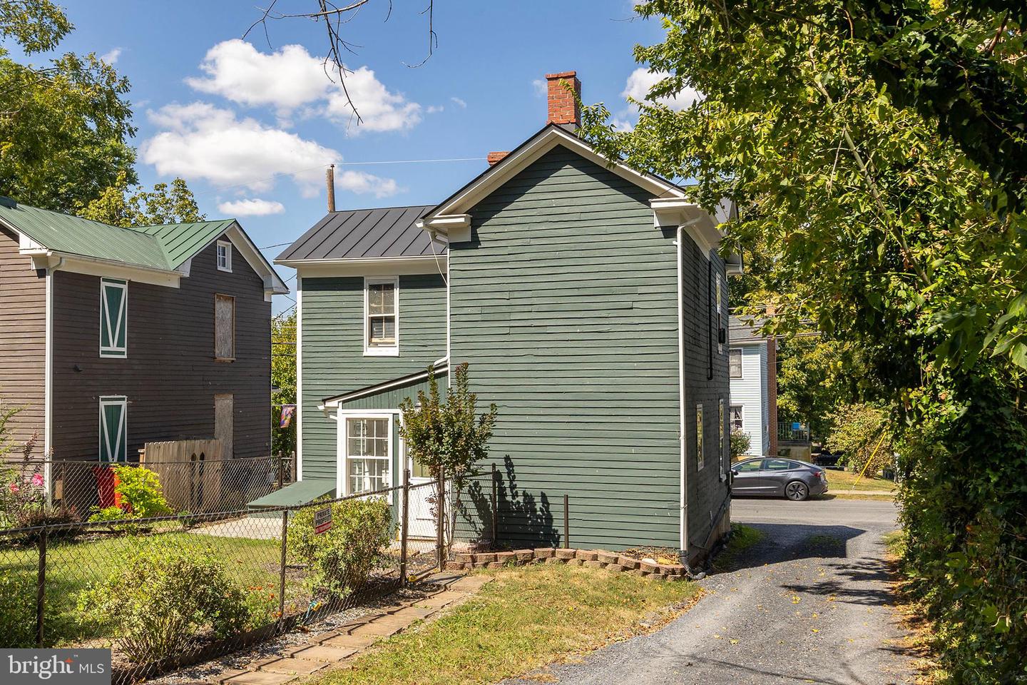 5362 GERMAIN ST, STEPHENS CITY, Virginia 22655, 3 Bedrooms Bedrooms, ,1 BathroomBathrooms,Residential,For sale,5362 GERMAIN ST,VAFV2036768 MLS # VAFV2036768