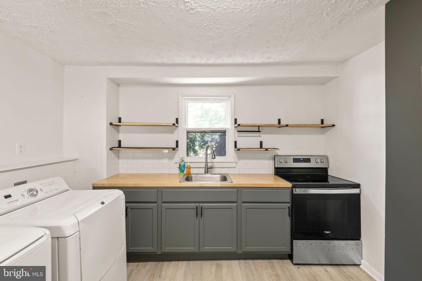 5362 GERMAIN ST, STEPHENS CITY, Virginia 22655, 3 Bedrooms Bedrooms, ,1 BathroomBathrooms,Residential,For sale,5362 GERMAIN ST,VAFV2036768 MLS # VAFV2036768