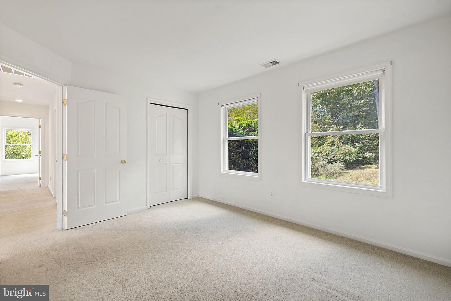 1372 FREEMAN DR, AMISSVILLE, Virginia 20106, 4 Bedrooms Bedrooms, ,2 BathroomsBathrooms,Residential,For sale,1372 FREEMAN DR,VACU2011542 MLS # VACU2011542