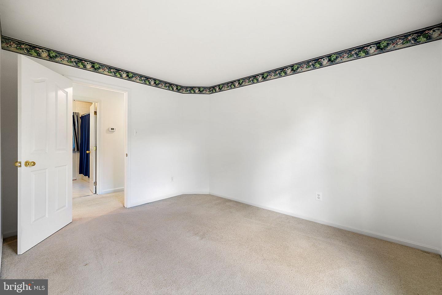 1372 FREEMAN DR, AMISSVILLE, Virginia 20106, 4 Bedrooms Bedrooms, ,2 BathroomsBathrooms,Residential,For sale,1372 FREEMAN DR,VACU2011542 MLS # VACU2011542