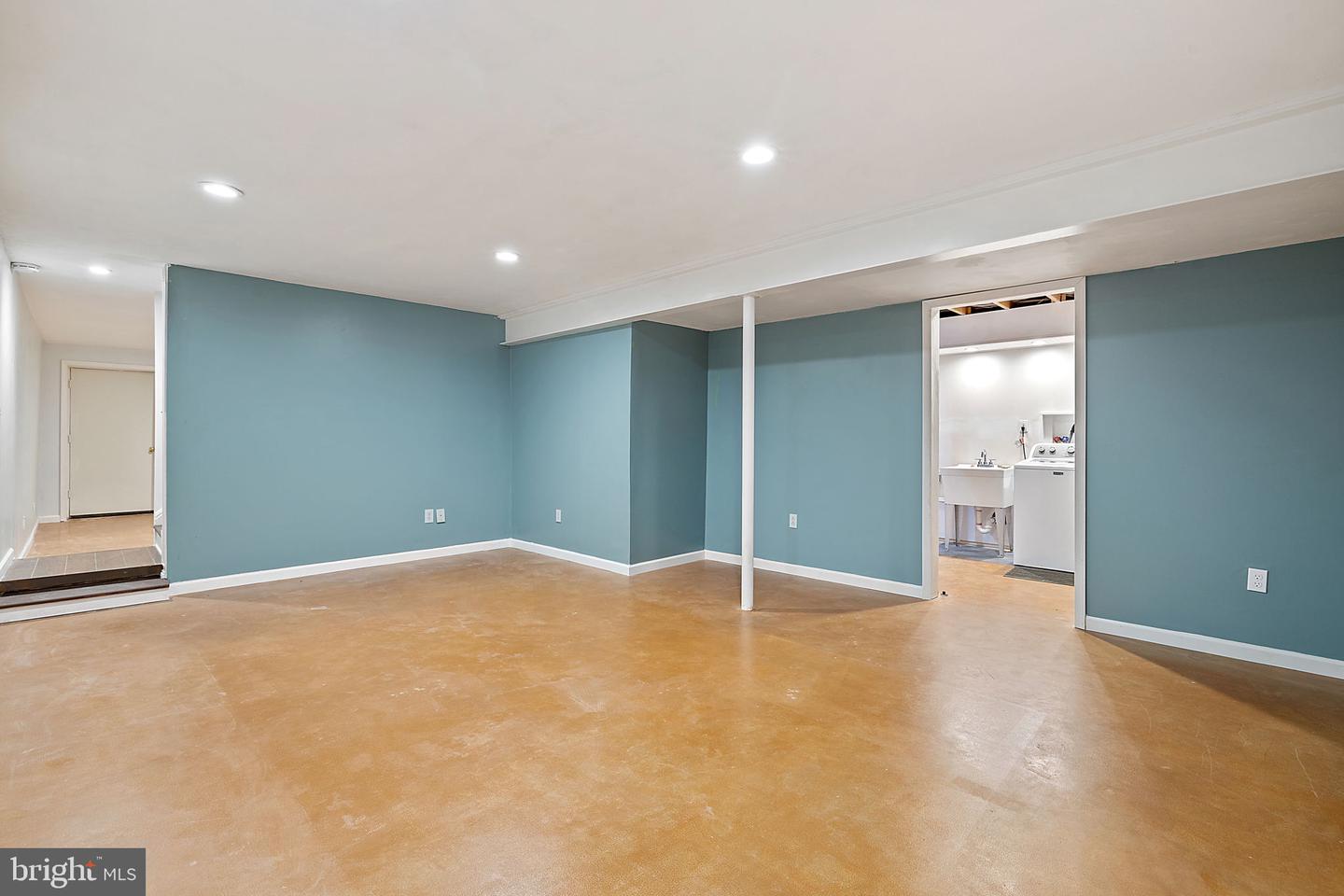 1372 FREEMAN DR, AMISSVILLE, Virginia 20106, 4 Bedrooms Bedrooms, ,2 BathroomsBathrooms,Residential,For sale,1372 FREEMAN DR,VACU2011542 MLS # VACU2011542
