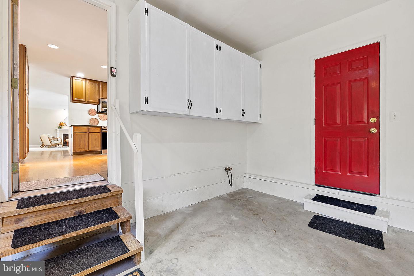 1372 FREEMAN DR, AMISSVILLE, Virginia 20106, 4 Bedrooms Bedrooms, ,2 BathroomsBathrooms,Residential,For sale,1372 FREEMAN DR,VACU2011542 MLS # VACU2011542