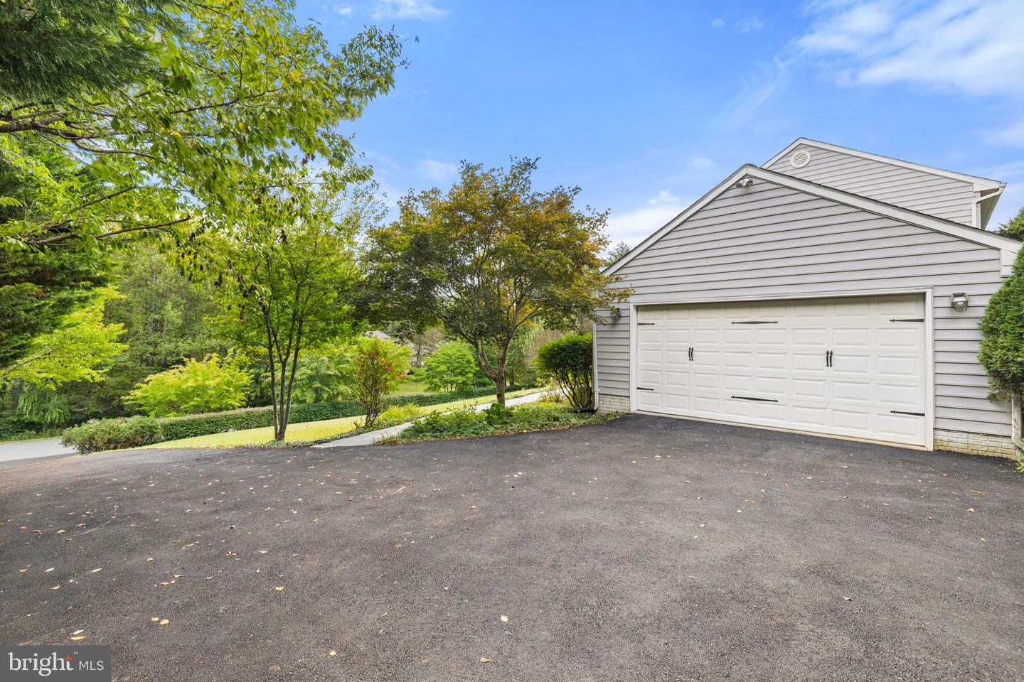 1372 FREEMAN DR, AMISSVILLE, Virginia 20106, 4 Bedrooms Bedrooms, ,2 BathroomsBathrooms,Residential,For sale,1372 FREEMAN DR,VACU2011542 MLS # VACU2011542