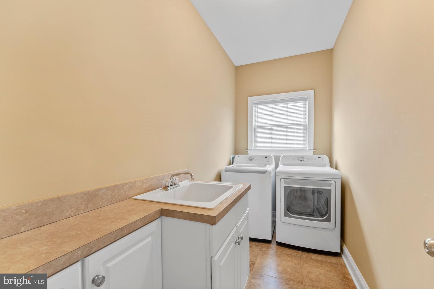 114 HAROLD CT, WINCHESTER, Virginia 22602, 3 Bedrooms Bedrooms, ,2 BathroomsBathrooms,Residential,For sale,114 HAROLD CT,VAFV2036776 MLS # VAFV2036776
