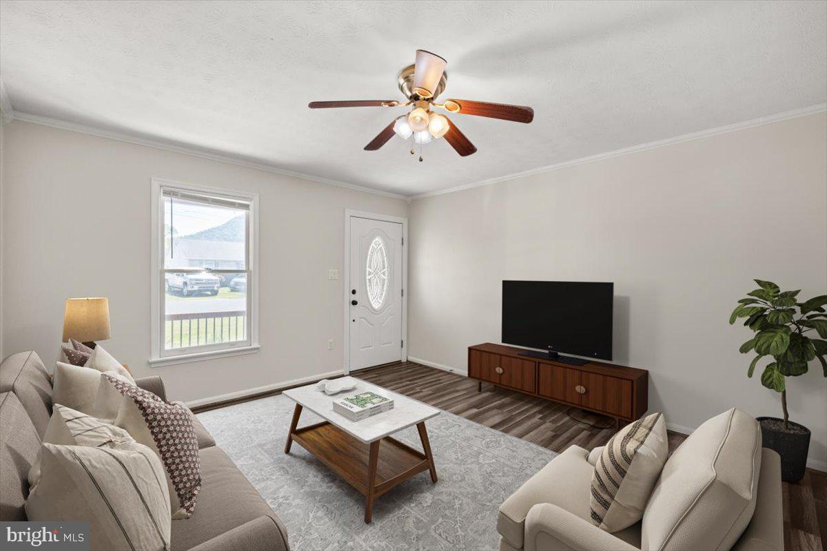 292 MILLER DR, STRASBURG, Virginia 22657, 2 Bedrooms Bedrooms, ,1 BathroomBathrooms,Residential,For sale,292 MILLER DR,VASH2012526 MLS # VASH2012526