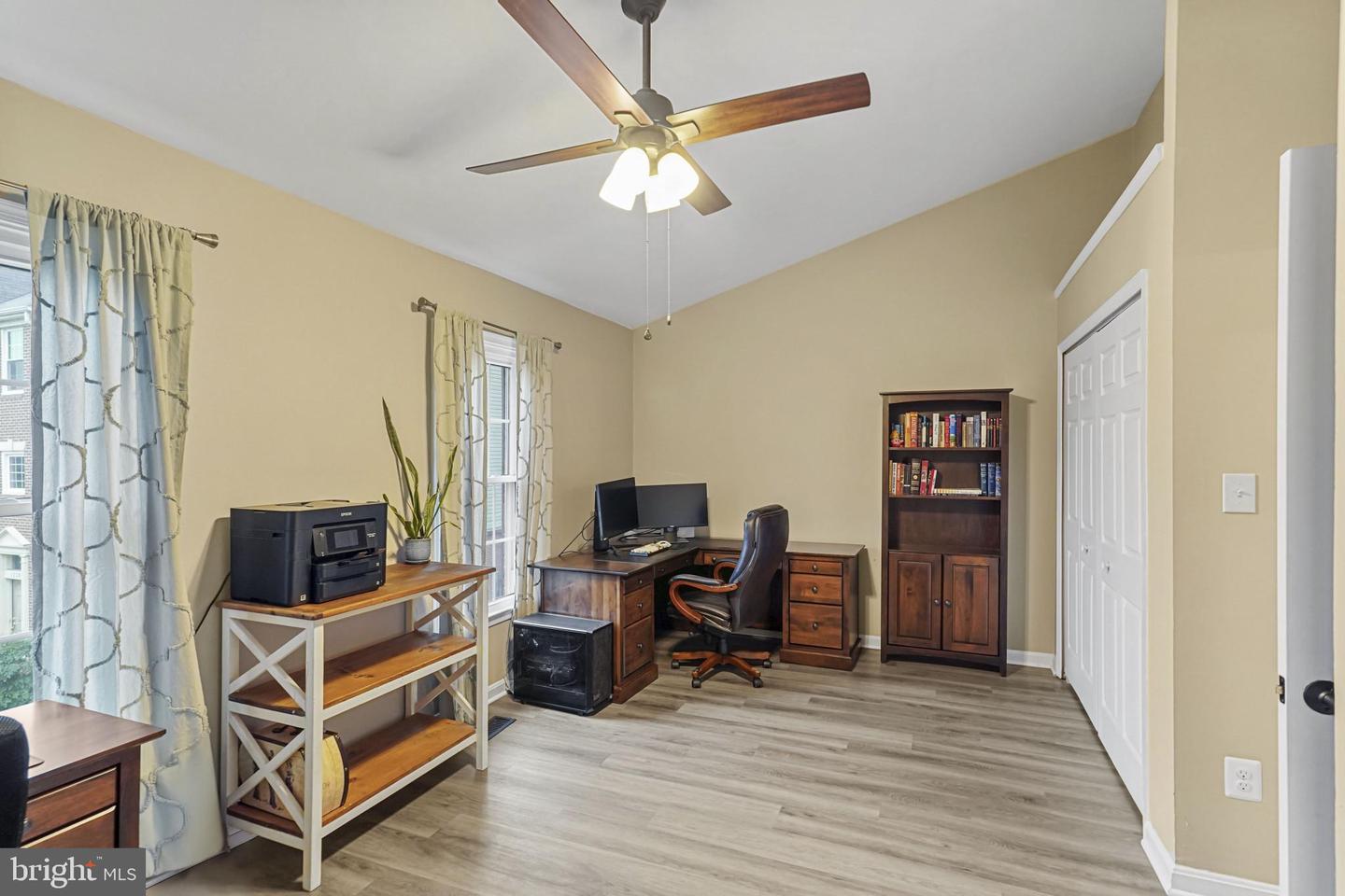 1231 QUAKER HILL DR, ALEXANDRIA, Virginia 22314, 3 Bedrooms Bedrooms, 11 Rooms Rooms,3 BathroomsBathrooms,Residential,For sale,1231 QUAKER HILL DR,VAAX2049610 MLS # VAAX2049610