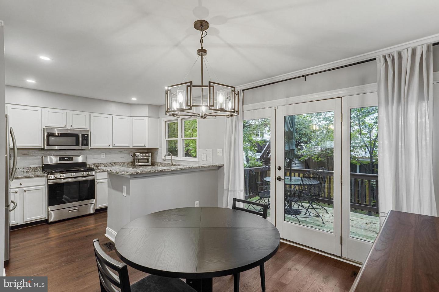 1231 QUAKER HILL DR, ALEXANDRIA, Virginia 22314, 3 Bedrooms Bedrooms, 11 Rooms Rooms,3 BathroomsBathrooms,Residential,For sale,1231 QUAKER HILL DR,VAAX2049610 MLS # VAAX2049610