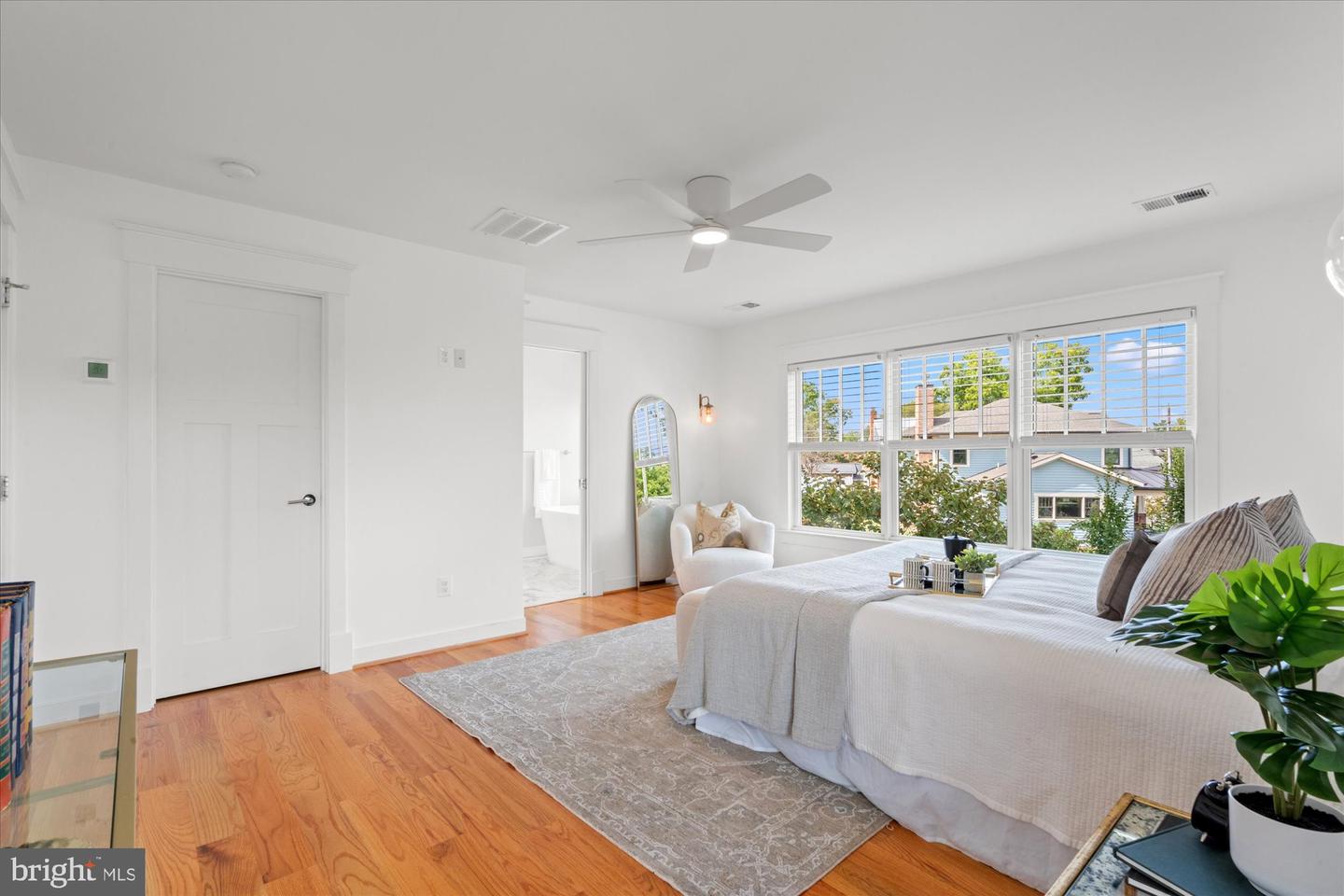 508 E CUSTIS AVE, ALEXANDRIA, Virginia 22301, 6 Bedrooms Bedrooms, ,4 BathroomsBathrooms,Residential,For sale,508 E CUSTIS AVE,VAAX2049616 MLS # VAAX2049616
