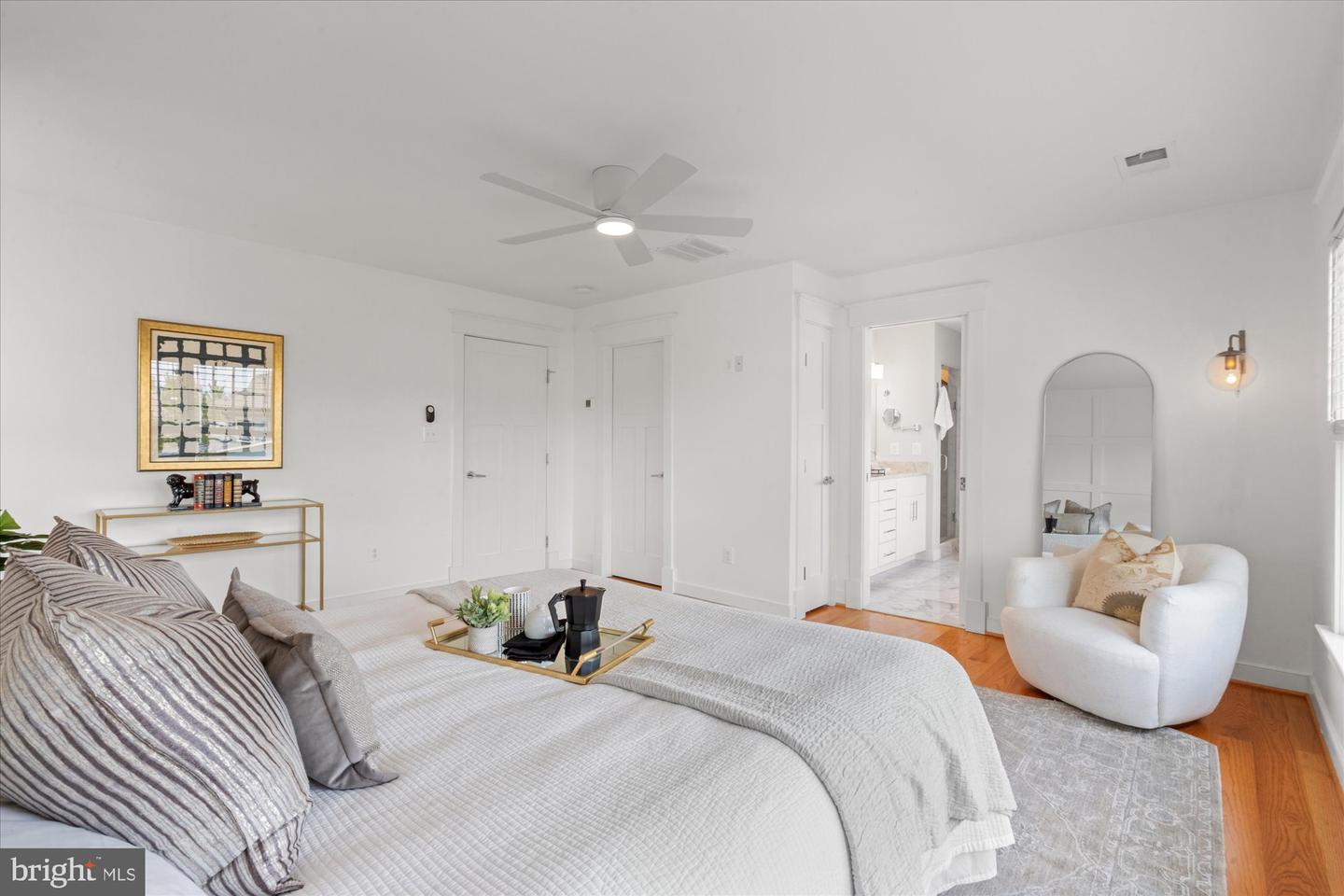 508 E CUSTIS AVE, ALEXANDRIA, Virginia 22301, 6 Bedrooms Bedrooms, ,4 BathroomsBathrooms,Residential,For sale,508 E CUSTIS AVE,VAAX2049616 MLS # VAAX2049616