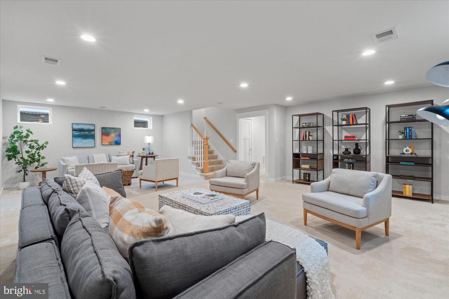 508 E CUSTIS AVE, ALEXANDRIA, Virginia 22301, 6 Bedrooms Bedrooms, ,4 BathroomsBathrooms,Residential,For sale,508 E CUSTIS AVE,VAAX2049616 MLS # VAAX2049616