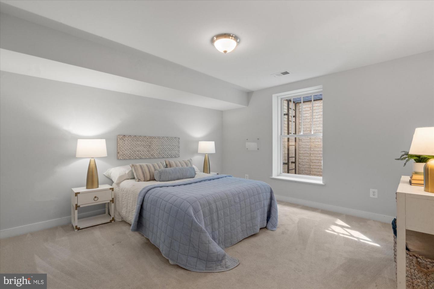 508 E CUSTIS AVE, ALEXANDRIA, Virginia 22301, 6 Bedrooms Bedrooms, ,4 BathroomsBathrooms,Residential,For sale,508 E CUSTIS AVE,VAAX2049616 MLS # VAAX2049616