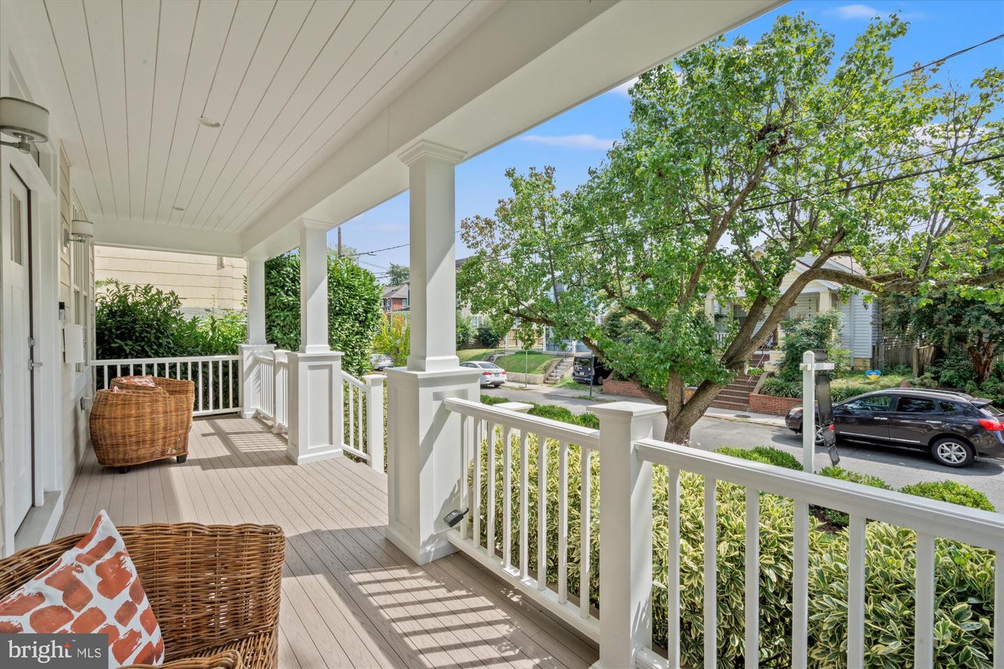 508 E CUSTIS AVE, ALEXANDRIA, Virginia 22301, 6 Bedrooms Bedrooms, ,4 BathroomsBathrooms,Residential,For sale,508 E CUSTIS AVE,VAAX2049616 MLS # VAAX2049616