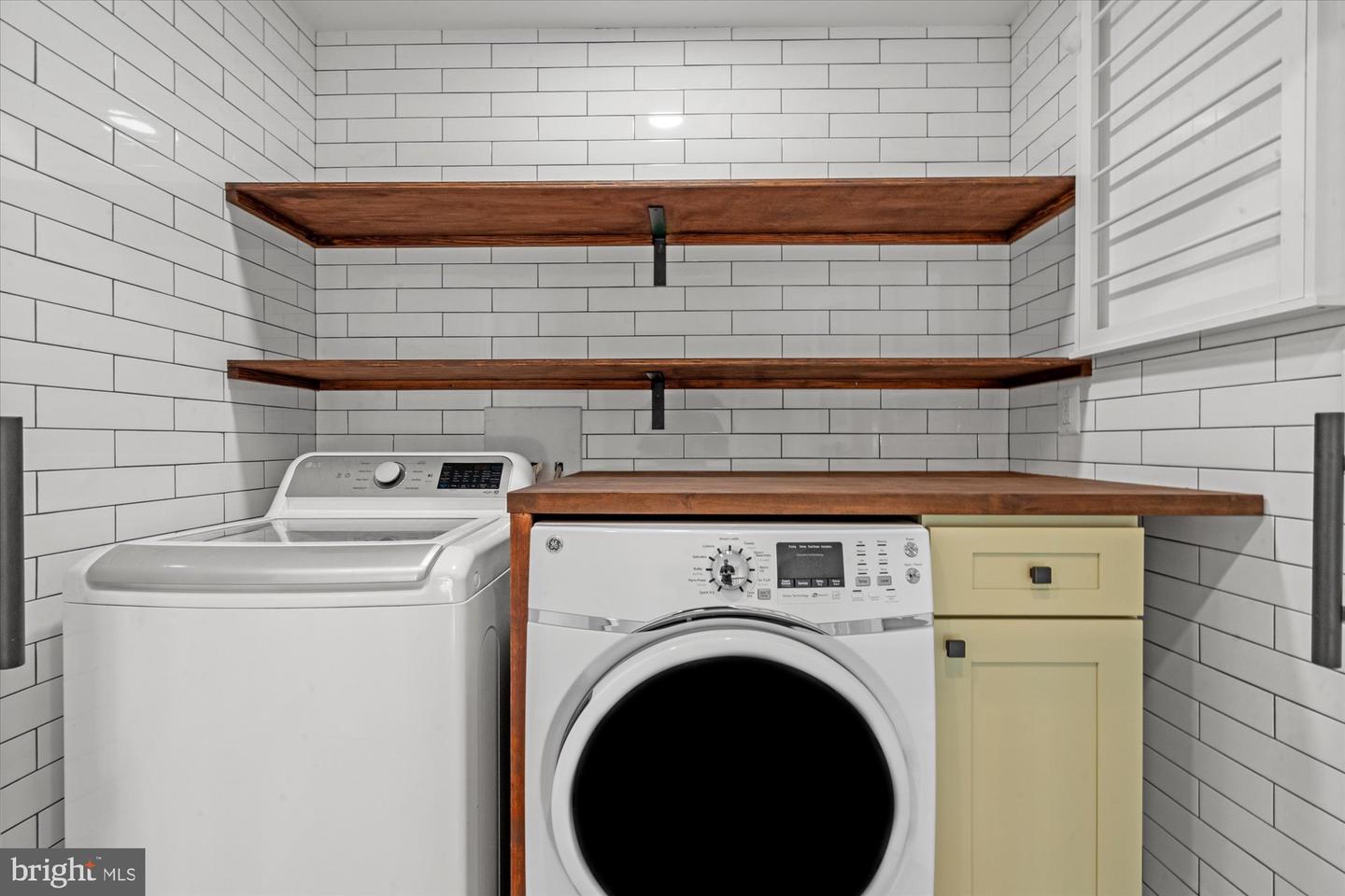 508 E CUSTIS AVE, ALEXANDRIA, Virginia 22301, 6 Bedrooms Bedrooms, ,4 BathroomsBathrooms,Residential,For sale,508 E CUSTIS AVE,VAAX2049616 MLS # VAAX2049616