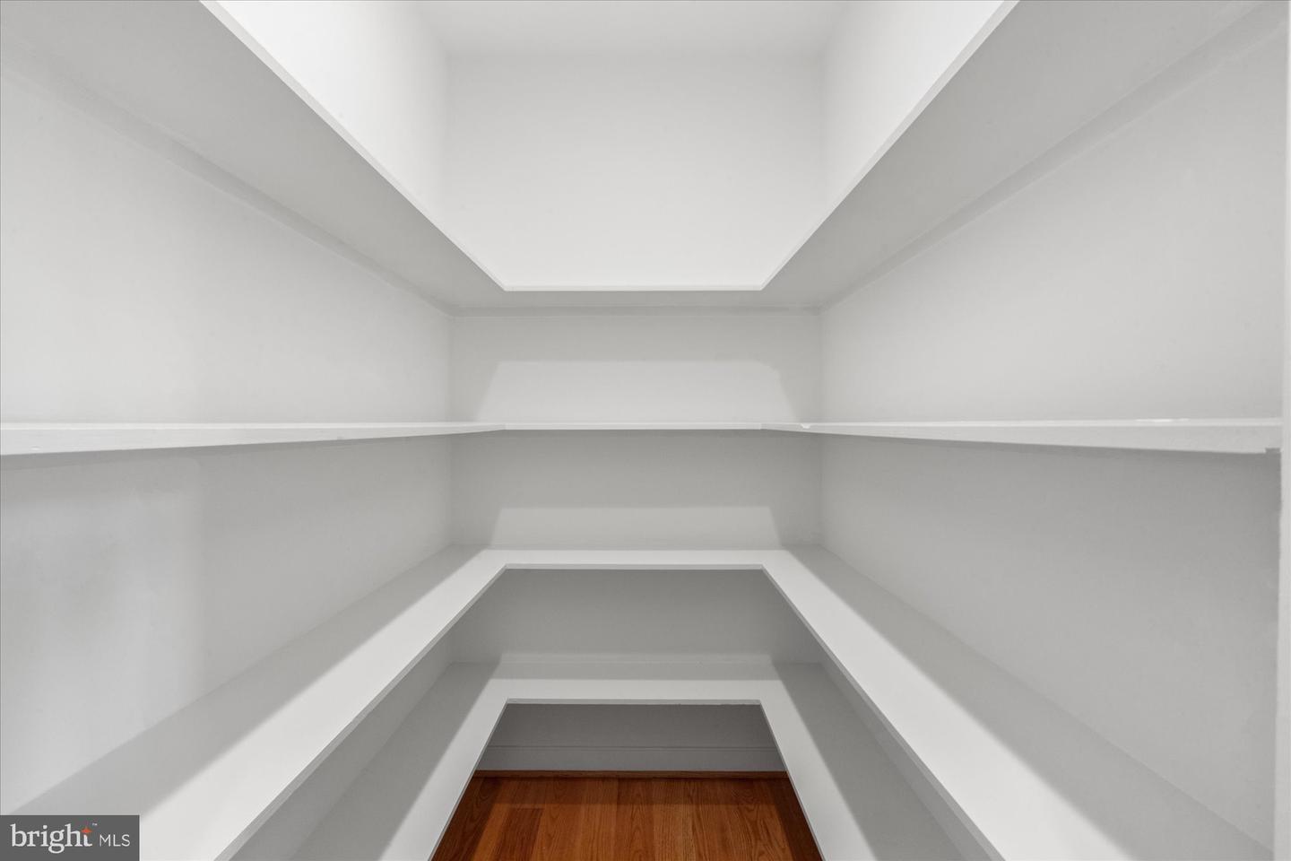 508 E CUSTIS AVE, ALEXANDRIA, Virginia 22301, 6 Bedrooms Bedrooms, ,4 BathroomsBathrooms,Residential,For sale,508 E CUSTIS AVE,VAAX2049616 MLS # VAAX2049616