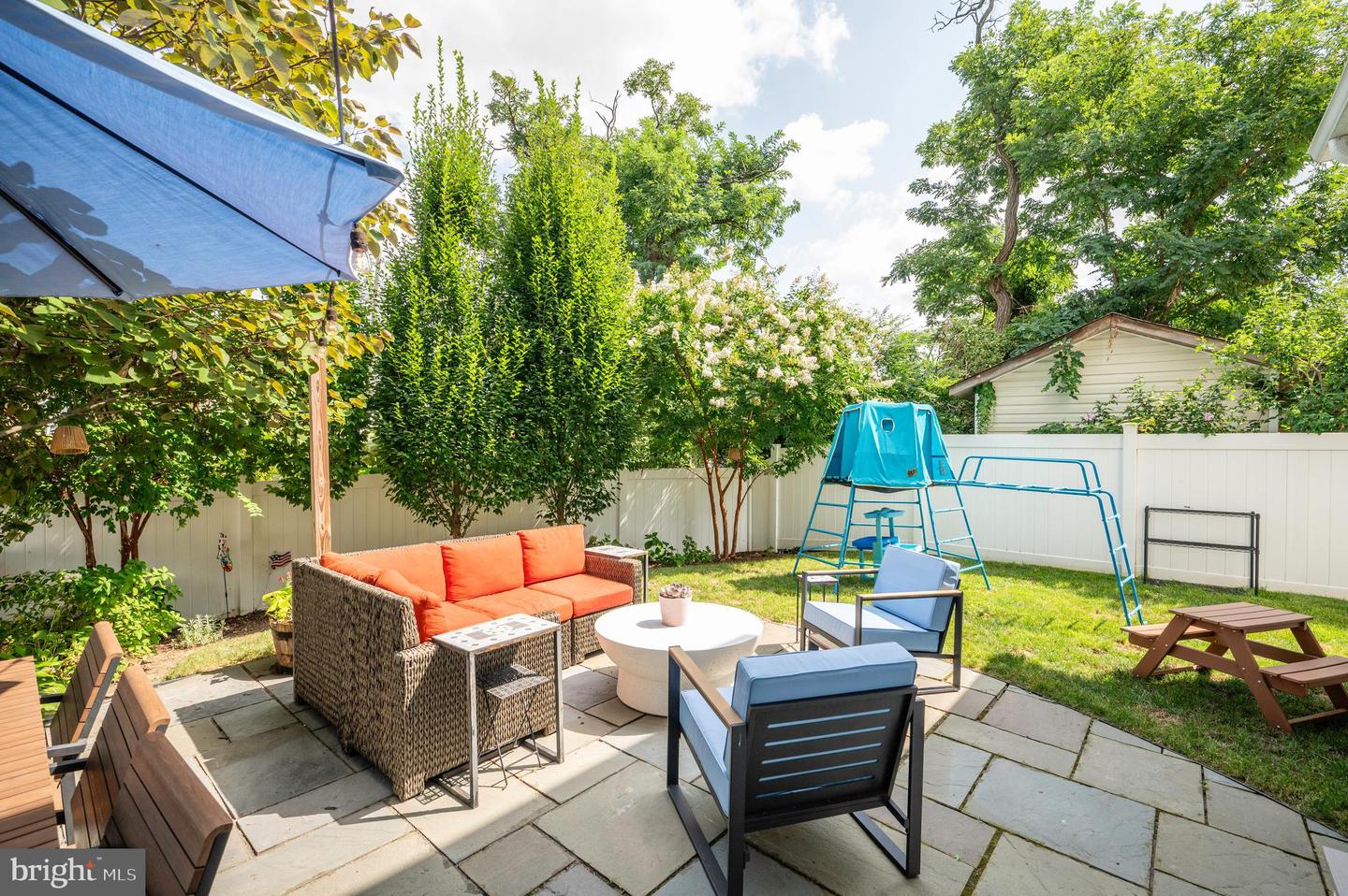 508 E CUSTIS AVE, ALEXANDRIA, Virginia 22301, 6 Bedrooms Bedrooms, ,4 BathroomsBathrooms,Residential,For sale,508 E CUSTIS AVE,VAAX2049616 MLS # VAAX2049616