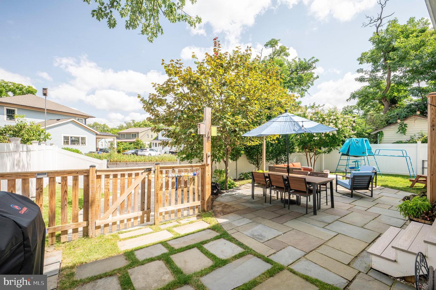 508 E CUSTIS AVE, ALEXANDRIA, Virginia 22301, 6 Bedrooms Bedrooms, ,4 BathroomsBathrooms,Residential,For sale,508 E CUSTIS AVE,VAAX2049616 MLS # VAAX2049616