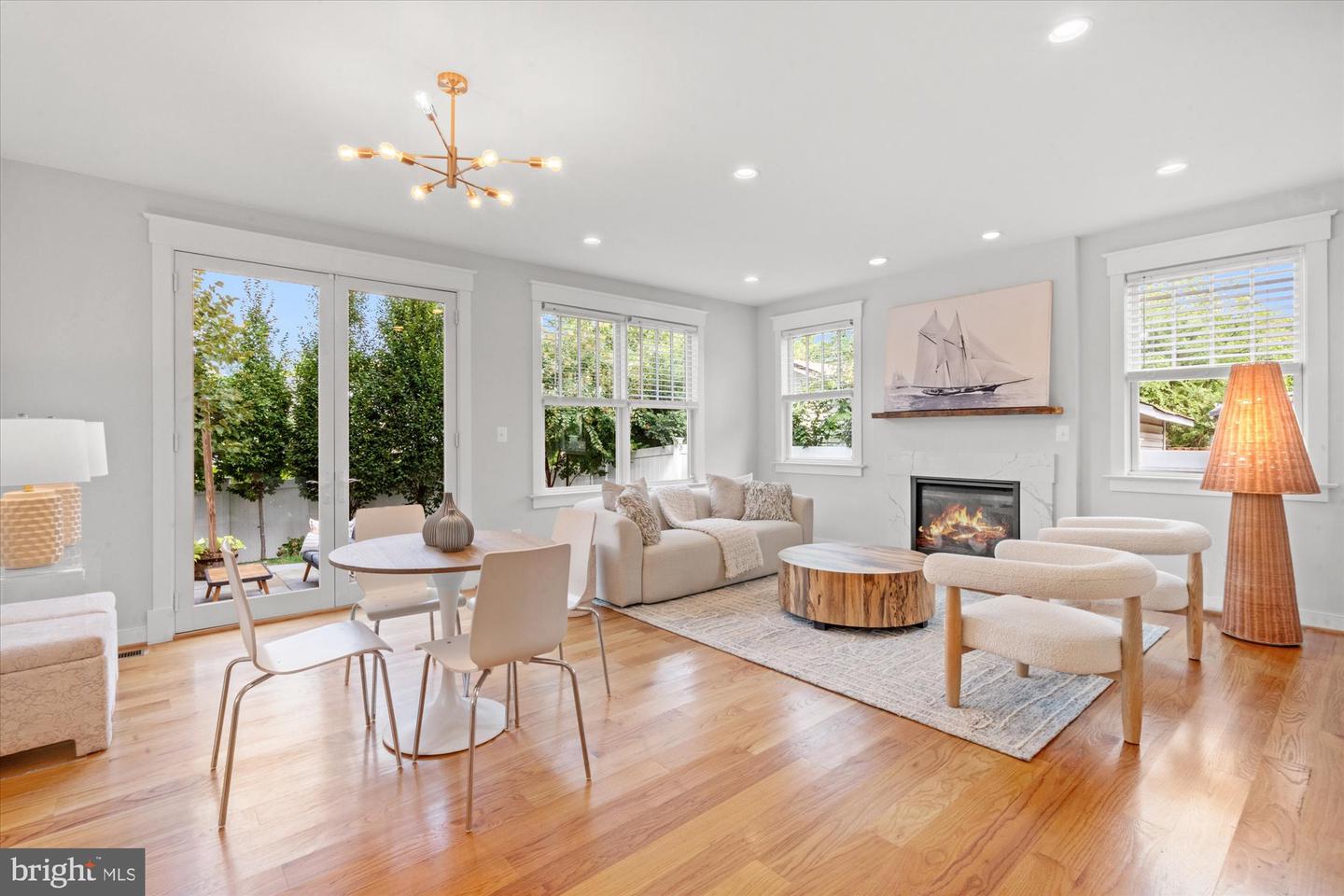 508 E CUSTIS AVE, ALEXANDRIA, Virginia 22301, 6 Bedrooms Bedrooms, ,4 BathroomsBathrooms,Residential,For sale,508 E CUSTIS AVE,VAAX2049616 MLS # VAAX2049616