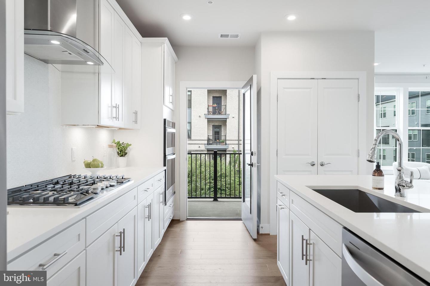 2320 FIELD POINT RD #201, HERNDON, Virginia 20171, 2 Bedrooms Bedrooms, ,2 BathroomsBathrooms,Residential,For sale,2320 FIELD POINT RD #201,VAFX2267156 MLS # VAFX2267156