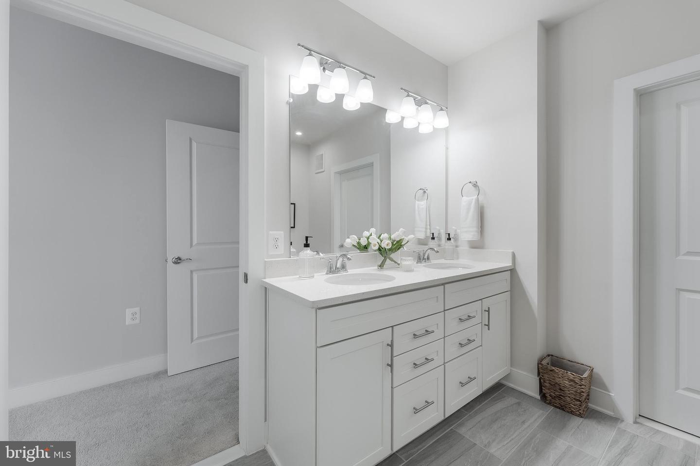2320 FIELD POINT RD #201, HERNDON, Virginia 20171, 2 Bedrooms Bedrooms, ,2 BathroomsBathrooms,Residential,For sale,2320 FIELD POINT RD #201,VAFX2267156 MLS # VAFX2267156