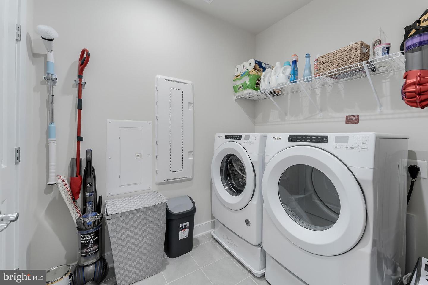 2320 FIELD POINT RD #201, HERNDON, Virginia 20171, 2 Bedrooms Bedrooms, ,2 BathroomsBathrooms,Residential,For sale,2320 FIELD POINT RD #201,VAFX2267156 MLS # VAFX2267156