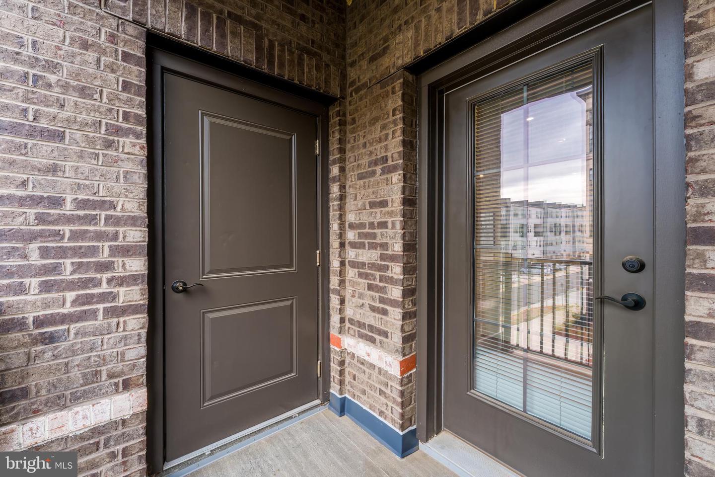 2320 FIELD POINT RD #201, HERNDON, Virginia 20171, 2 Bedrooms Bedrooms, ,2 BathroomsBathrooms,Residential,For sale,2320 FIELD POINT RD #201,VAFX2267156 MLS # VAFX2267156