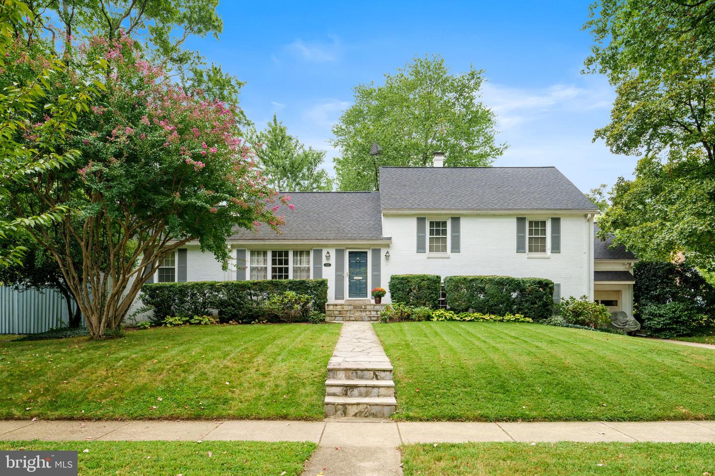 1211 WAKE FOREST DR, ALEXANDRIA, Virginia 22307, 4 Bedrooms Bedrooms, ,3 BathroomsBathrooms,Residential,For sale,1211 WAKE FOREST DR,VAFX2267178 MLS # VAFX2267178