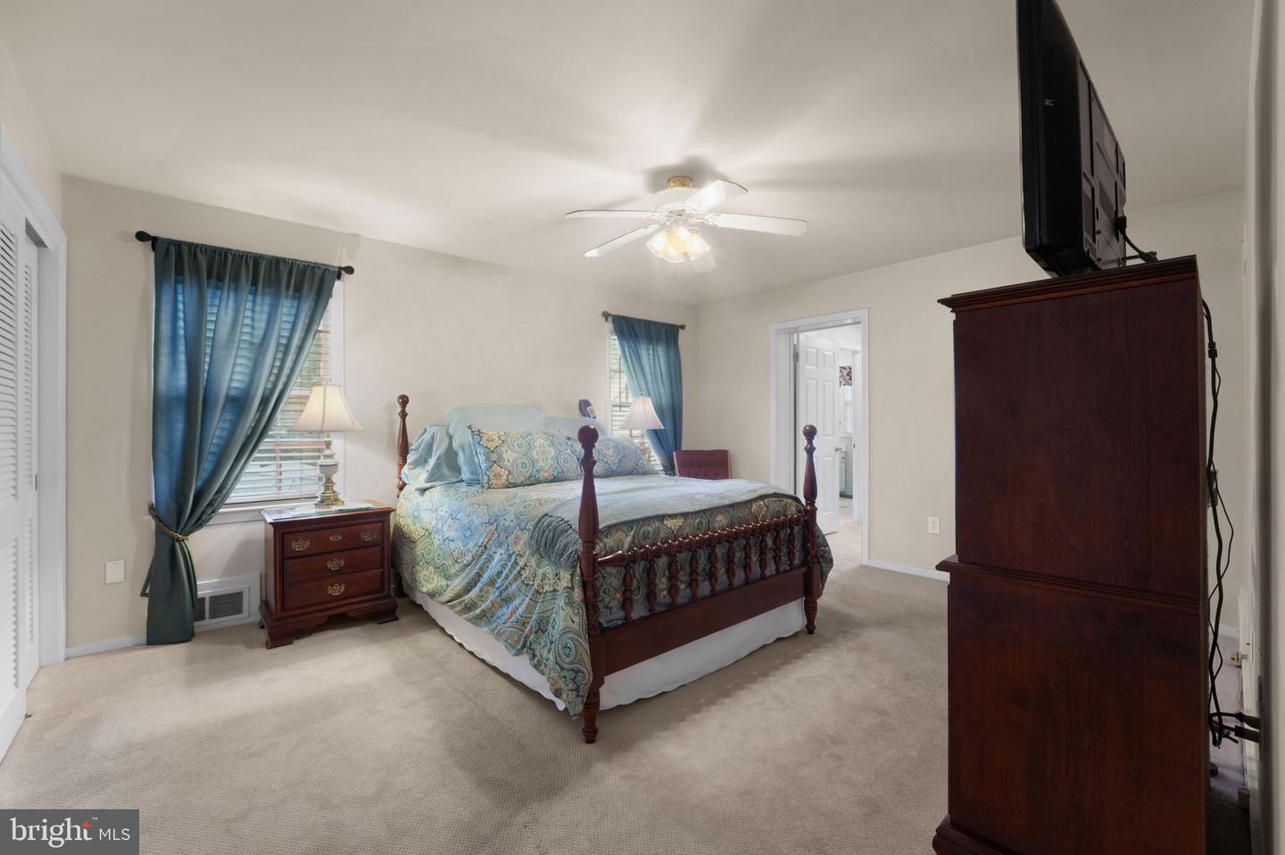 1211 WAKE FOREST DR, ALEXANDRIA, Virginia 22307, 4 Bedrooms Bedrooms, ,3 BathroomsBathrooms,Residential,For sale,1211 WAKE FOREST DR,VAFX2267178 MLS # VAFX2267178