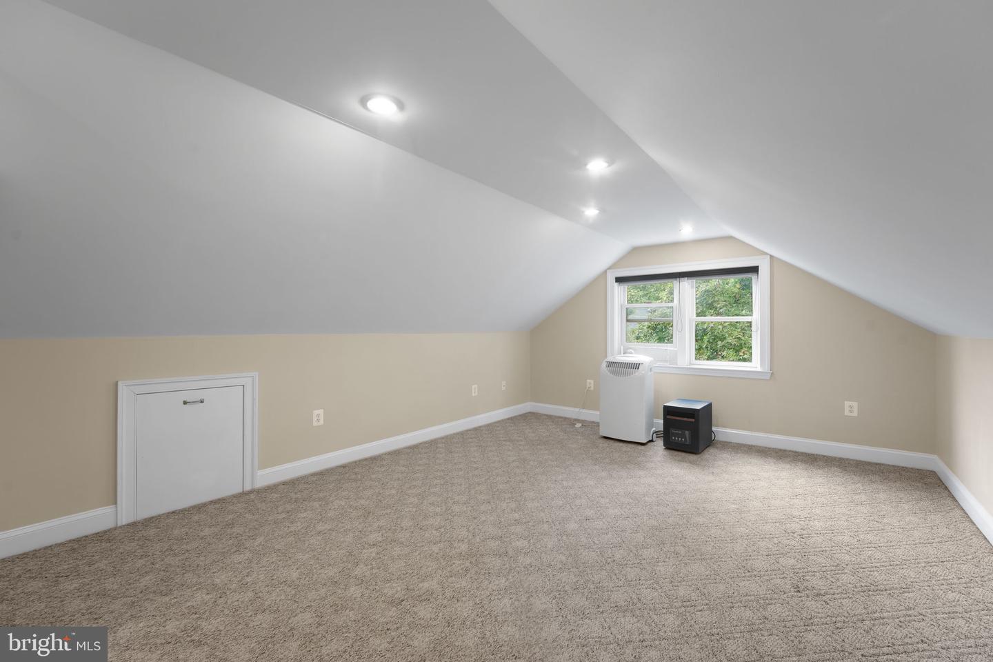 1211 WAKE FOREST DR, ALEXANDRIA, Virginia 22307, 4 Bedrooms Bedrooms, ,3 BathroomsBathrooms,Residential,For sale,1211 WAKE FOREST DR,VAFX2267178 MLS # VAFX2267178