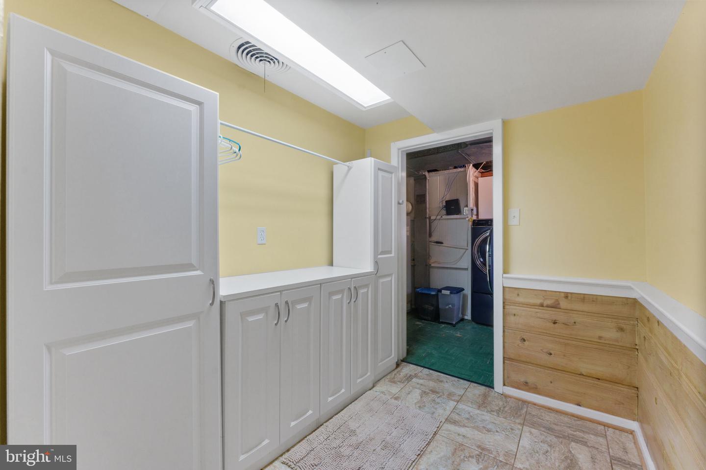 1211 WAKE FOREST DR, ALEXANDRIA, Virginia 22307, 4 Bedrooms Bedrooms, ,3 BathroomsBathrooms,Residential,For sale,1211 WAKE FOREST DR,VAFX2267178 MLS # VAFX2267178