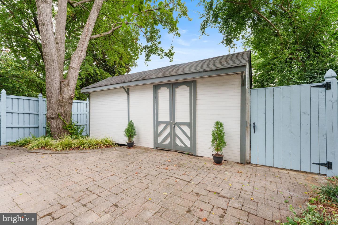 1211 WAKE FOREST DR, ALEXANDRIA, Virginia 22307, 4 Bedrooms Bedrooms, ,3 BathroomsBathrooms,Residential,For sale,1211 WAKE FOREST DR,VAFX2267178 MLS # VAFX2267178