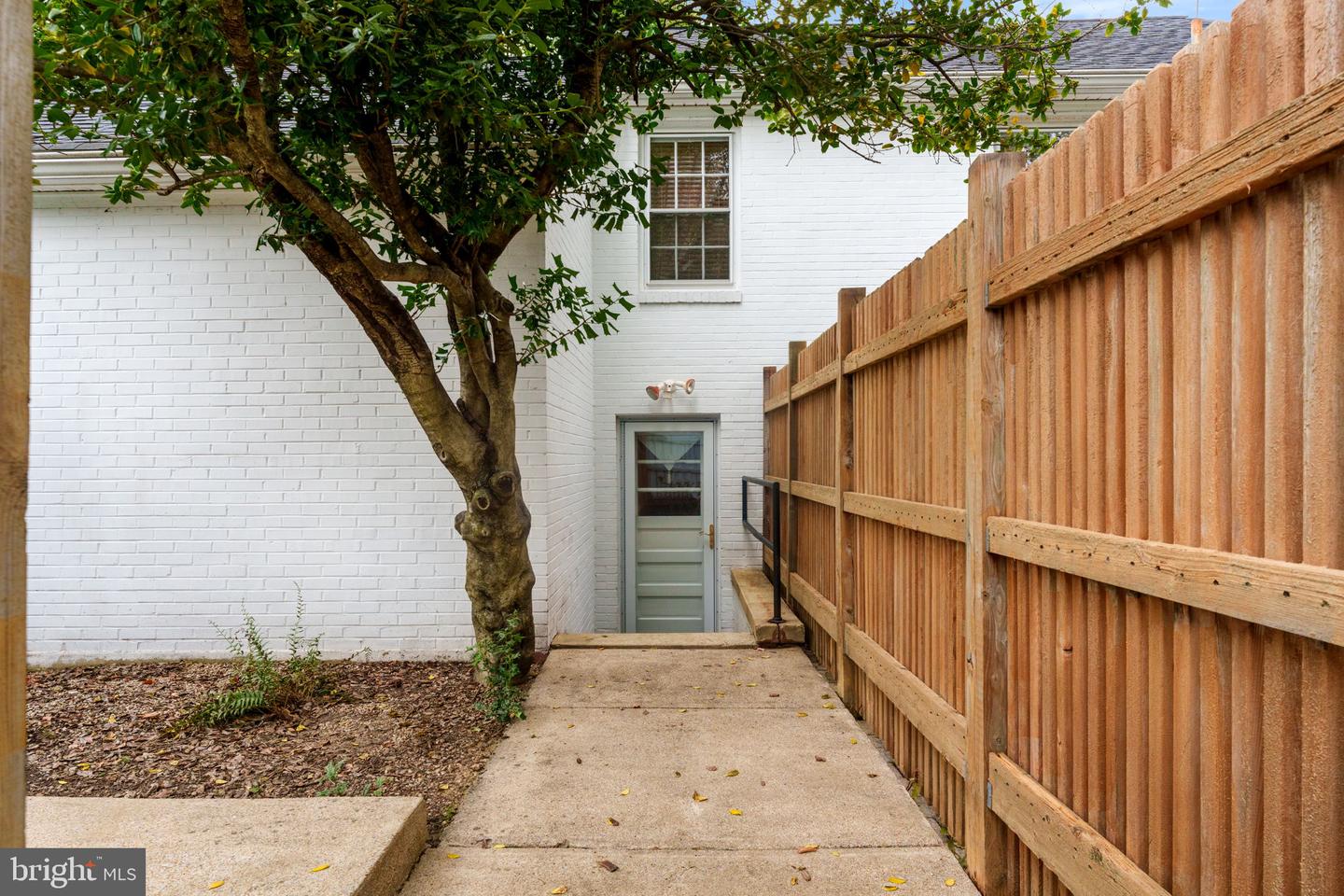 1211 WAKE FOREST DR, ALEXANDRIA, Virginia 22307, 4 Bedrooms Bedrooms, ,3 BathroomsBathrooms,Residential,For sale,1211 WAKE FOREST DR,VAFX2267178 MLS # VAFX2267178