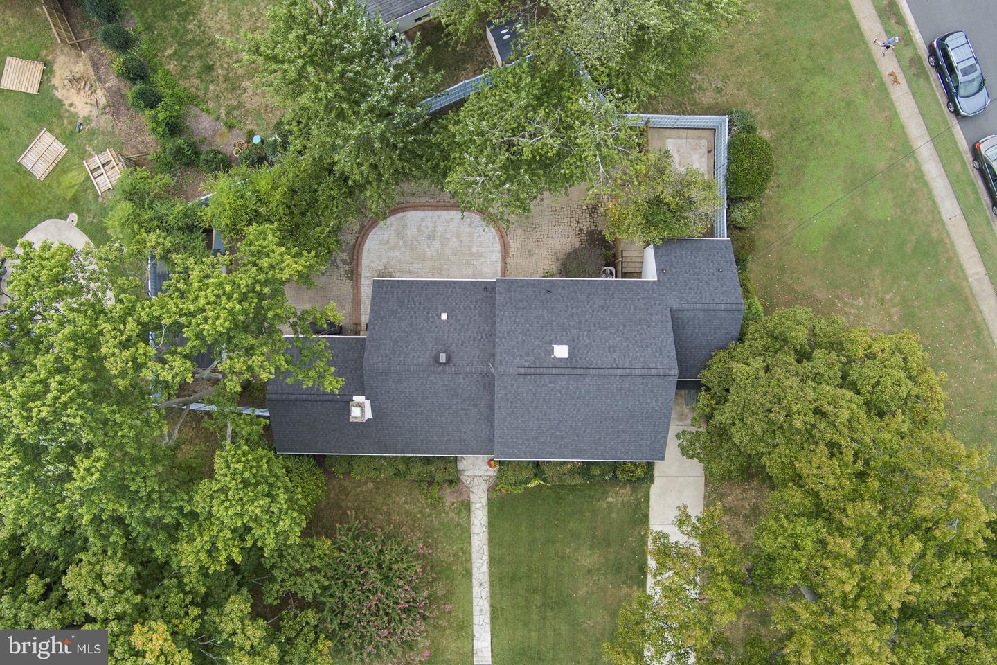 1211 WAKE FOREST DR, ALEXANDRIA, Virginia 22307, 4 Bedrooms Bedrooms, ,3 BathroomsBathrooms,Residential,For sale,1211 WAKE FOREST DR,VAFX2267178 MLS # VAFX2267178