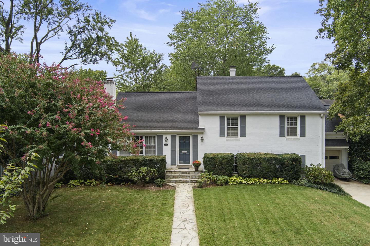 1211 WAKE FOREST DR, ALEXANDRIA, Virginia 22307, 4 Bedrooms Bedrooms, ,3 BathroomsBathrooms,Residential,For sale,1211 WAKE FOREST DR,VAFX2267178 MLS # VAFX2267178