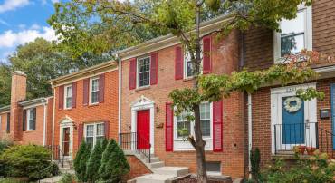 2300 HORSEFERRY CT, RESTON, Virginia 20191, 3 Bedrooms Bedrooms, ,2 BathroomsBathrooms,Residential,For sale,2300 HORSEFERRY CT,VAFX2267270 MLS # VAFX2267270